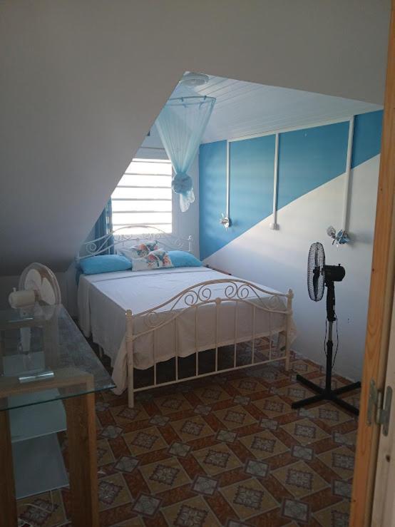 Au D Location Hotel Grand-Bourg  Exterior photo